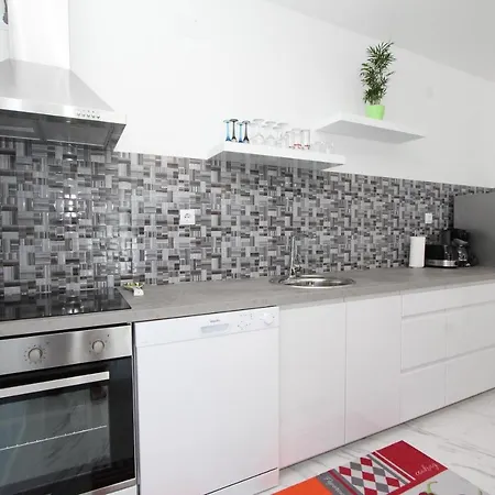 Karlo 2 Holiday Home With Pool Villa