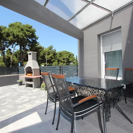Karlo 2 Holiday Home With Pool Rovigno