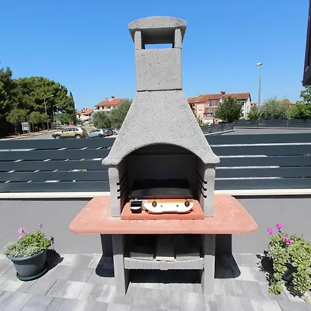 Karlo 2 Holiday Home With Pool Rovigno